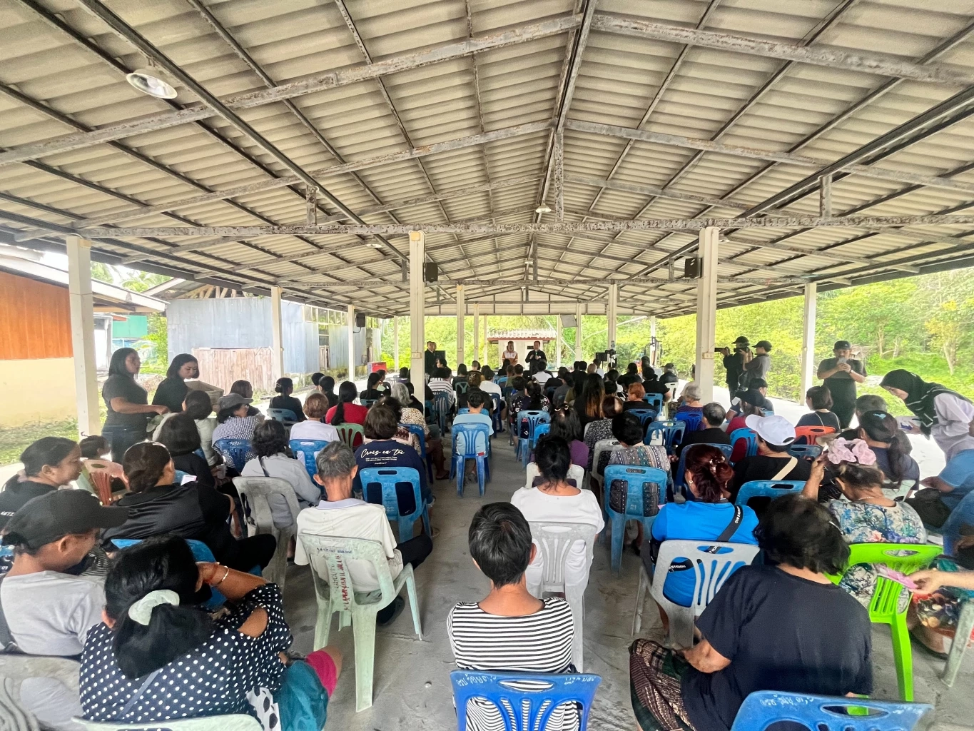 "วันนอร์- พ.ต.อ.ทวี" บุกปัตตานี พบ 1,200 โต๊ะครู ชี้ การเมือง คือ เกราะป้องศาสนา ชูยุทธศาสตร์ "สันติภาพสมดุล"