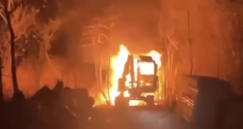 ทัพภาค 2 แจง "รถแบคโฮทหารไฟไหม้" ขณะเร่งปรับปรุงพื้นที่ชายแดน กำลังพลบาดเจ็บ