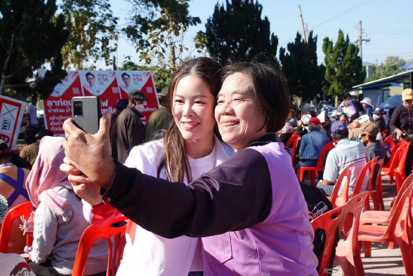 ประวัติ “ยิ้ม วิสาระดี” หลังบ้านหัวหน้าหนิม ขอป้องกันแชมป์เก้าอี้ สส.เชียงราย