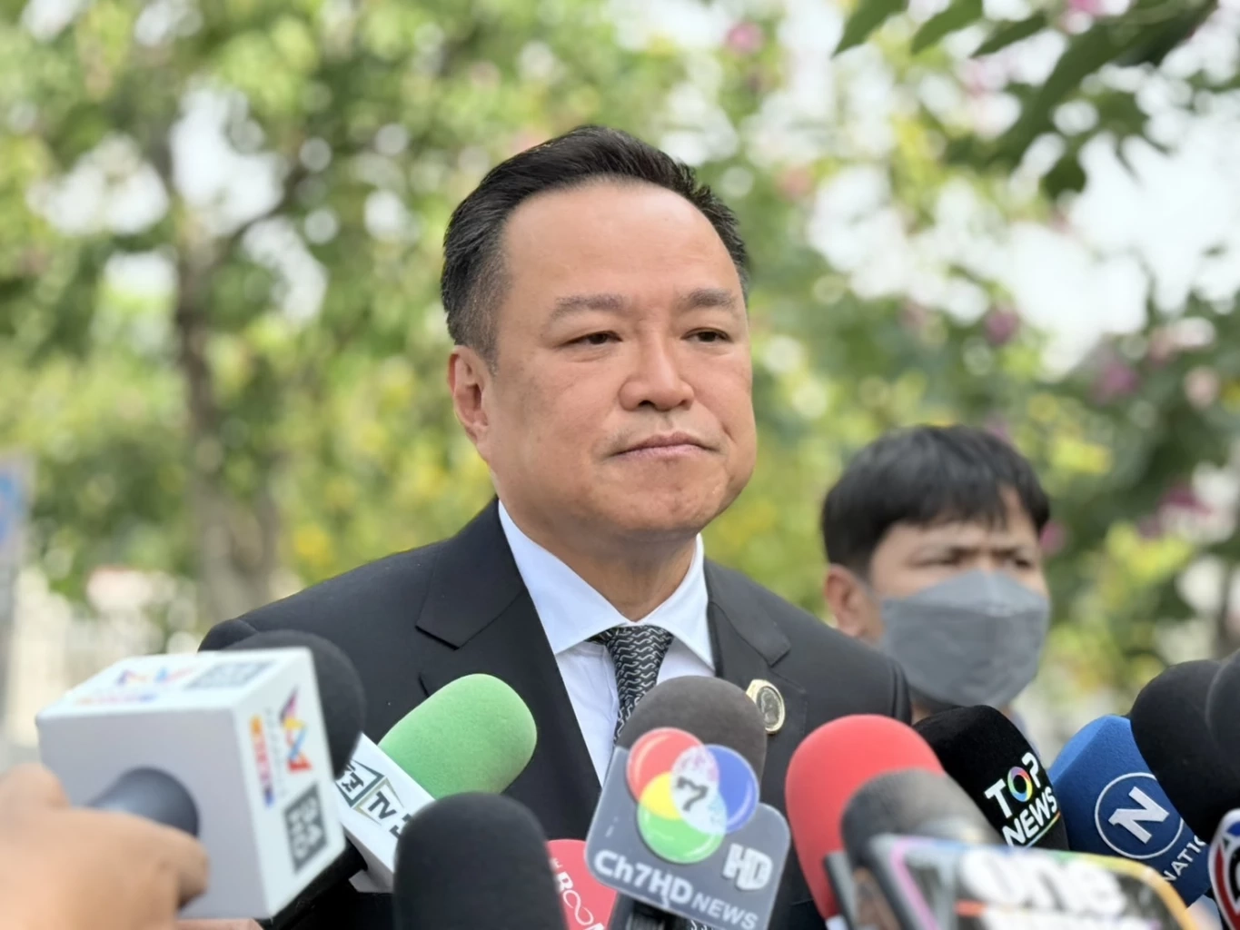  นายอนุทิน ชาญวีรกูล นายกรัฐมนตรี และ รมว.มหาดไทย 