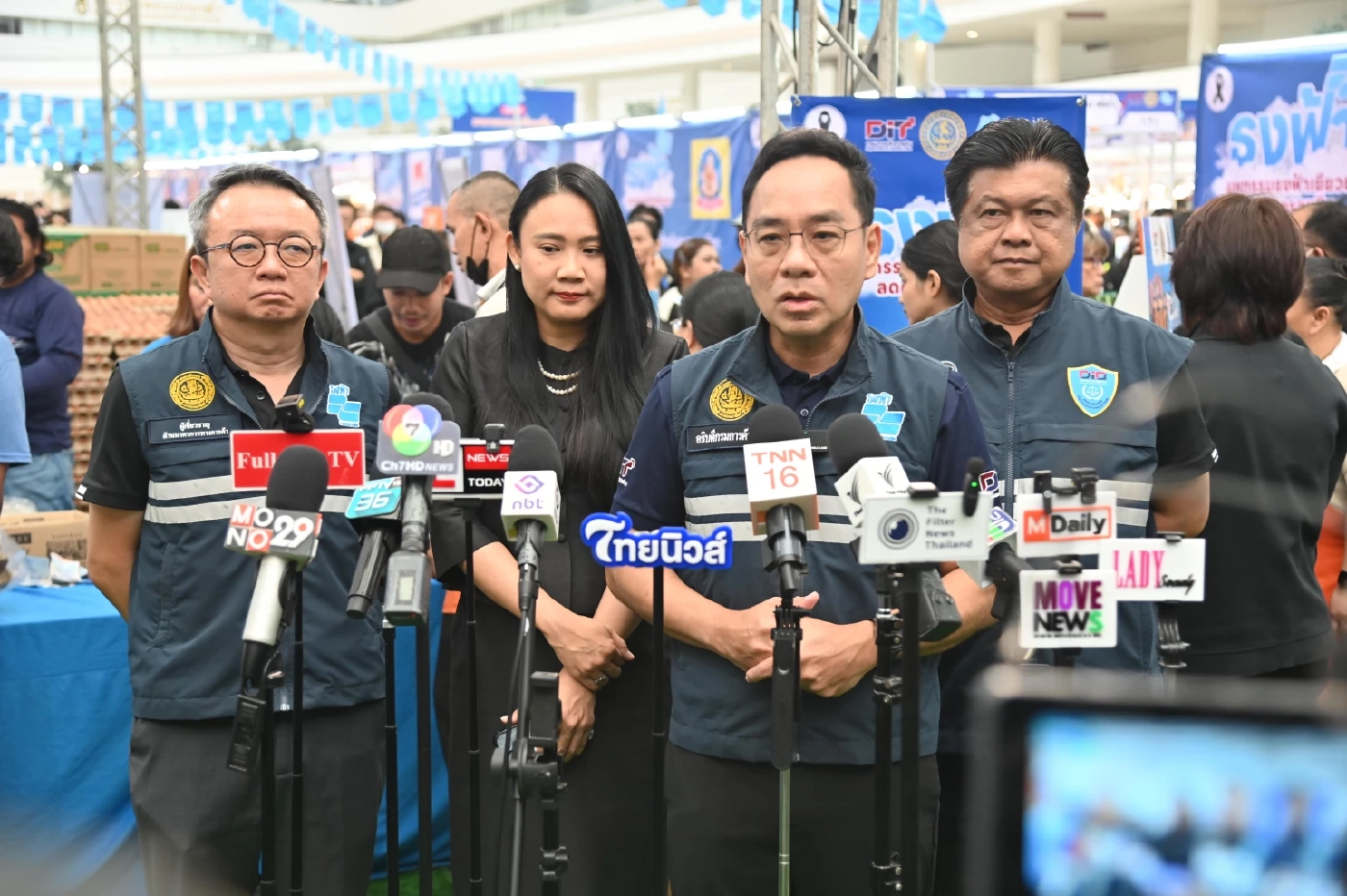 พาณิชย์เปิดฉากธงฟ้าลดค่าครองชีพ คาดเงินสะพัด 30 ล้านบาท