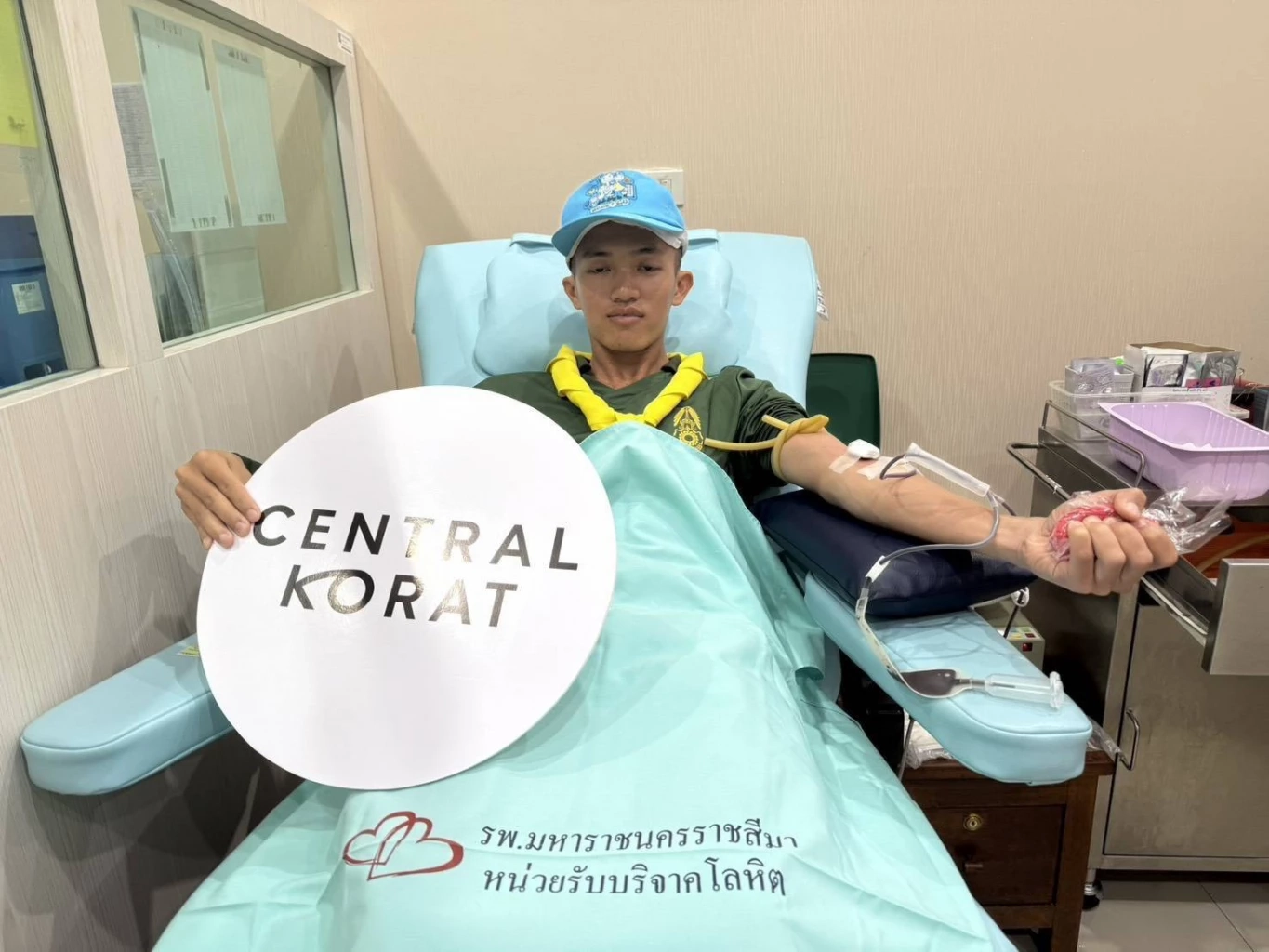 ระดมเครนใหญ่ 4 ตัว ดึง “ลอนเชอร์ส้ม” ออกจากจุดเกิดเหตุ คุมเข้มรัศมี 50 เมตร