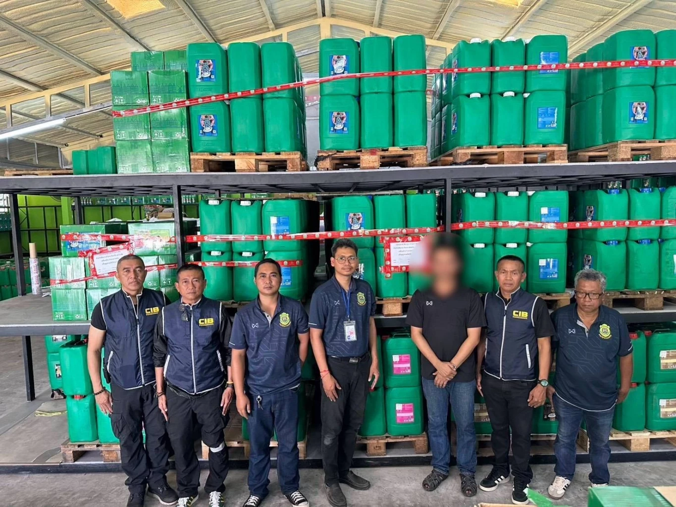 ปคบ. บุกยะลาทลายเพจปุ๋ยปลอม ลวงเกษตรกรลิตรละ 3,400 บาท