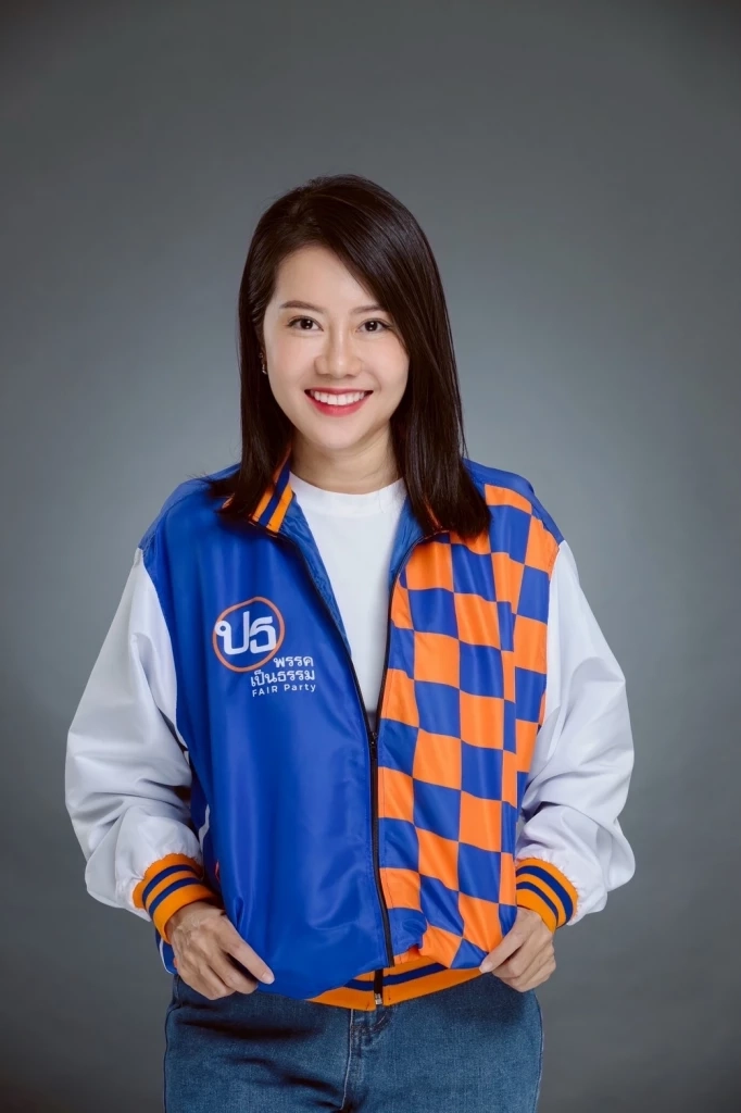 นางสาว กรรณ์ ชวกรกุล ผู้สมัคร สส.บัญชีรายชื่อ พรรคเป็นธรรม