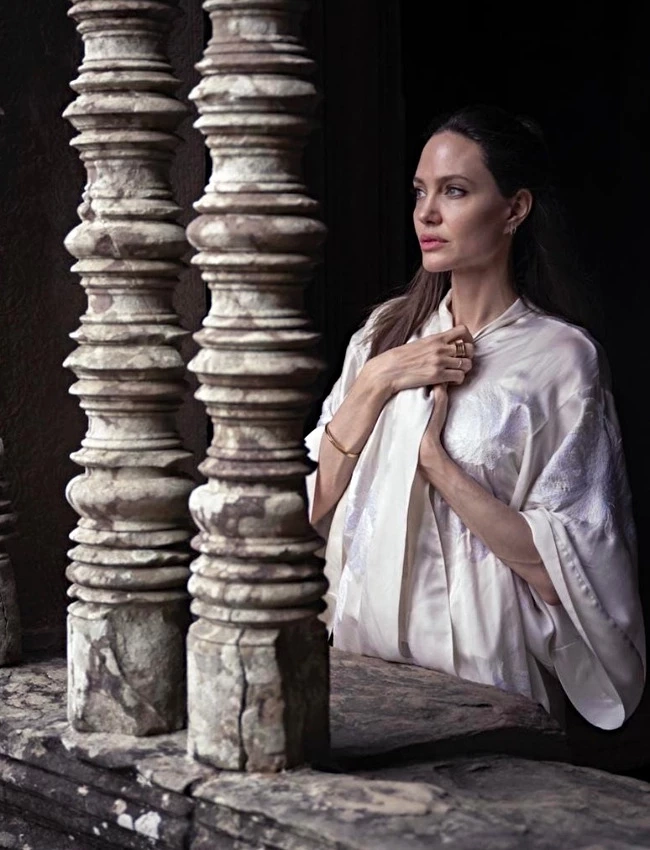 กัมพูชา เดือด! IO ถล่ม "โจลี" ปมไม่ช่วยกู้ชื่อเสียงประเทศ