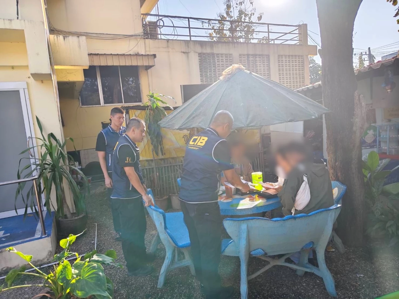 ตามรวบเพิ่มอีก 2  ผู้ร่วมขบวนการนายอำเภอเวียงแหง ทุจริตทำบัตรสวมสิทธิ์คนไทยให้แก๊งจีนเทา