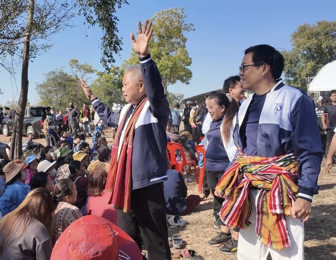 โสภณ ซารัมย์ พาอนิศ ลูกชาย สส.กุ้ง ลุยหาเสียง 