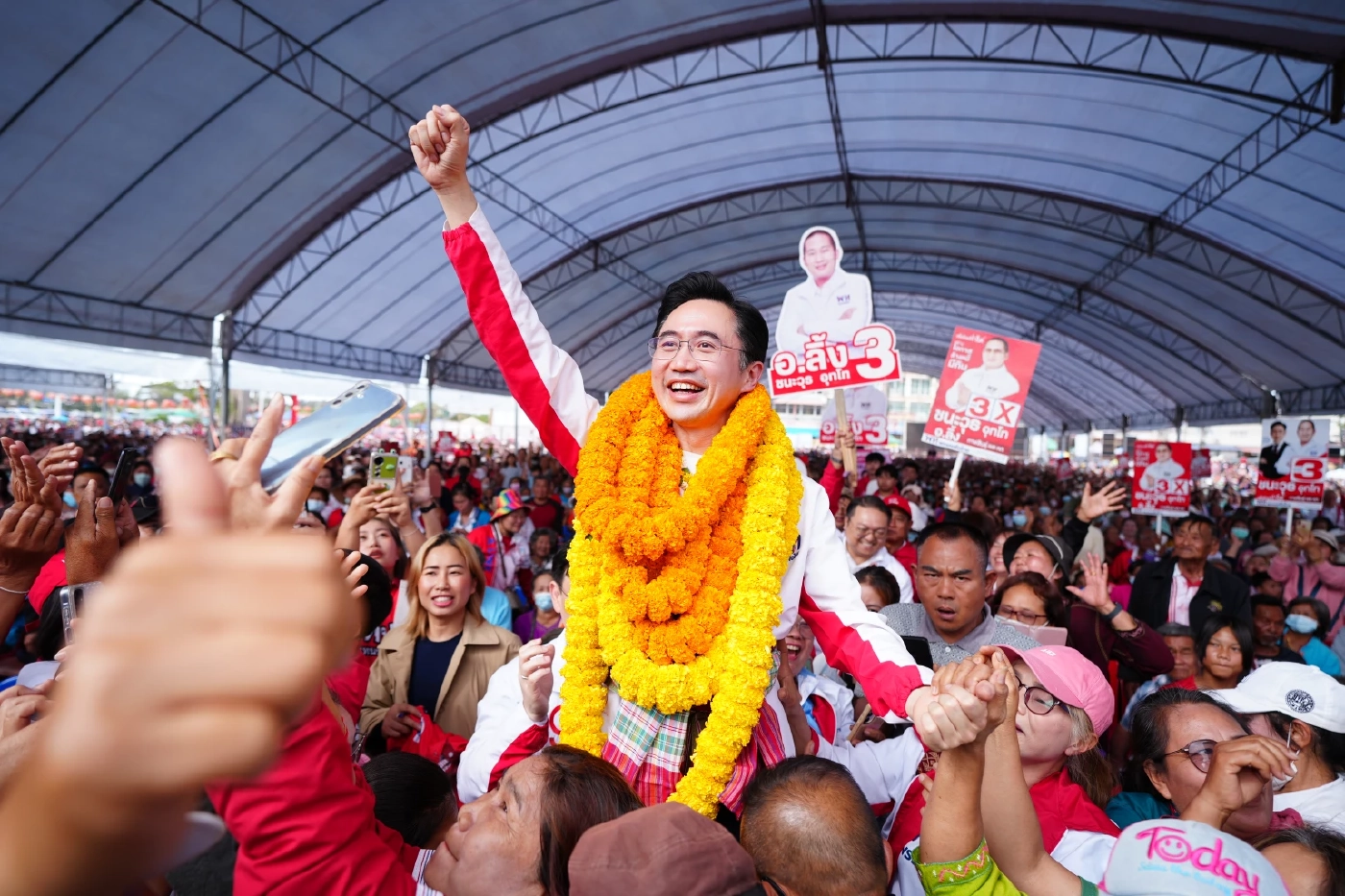 “ยศชนัน” ลั่นเป็นนายกฯ 8 ปี สร้างเศรษฐี 2.6 หมื่นคน ลุ้นเงินล้านทุกวัน