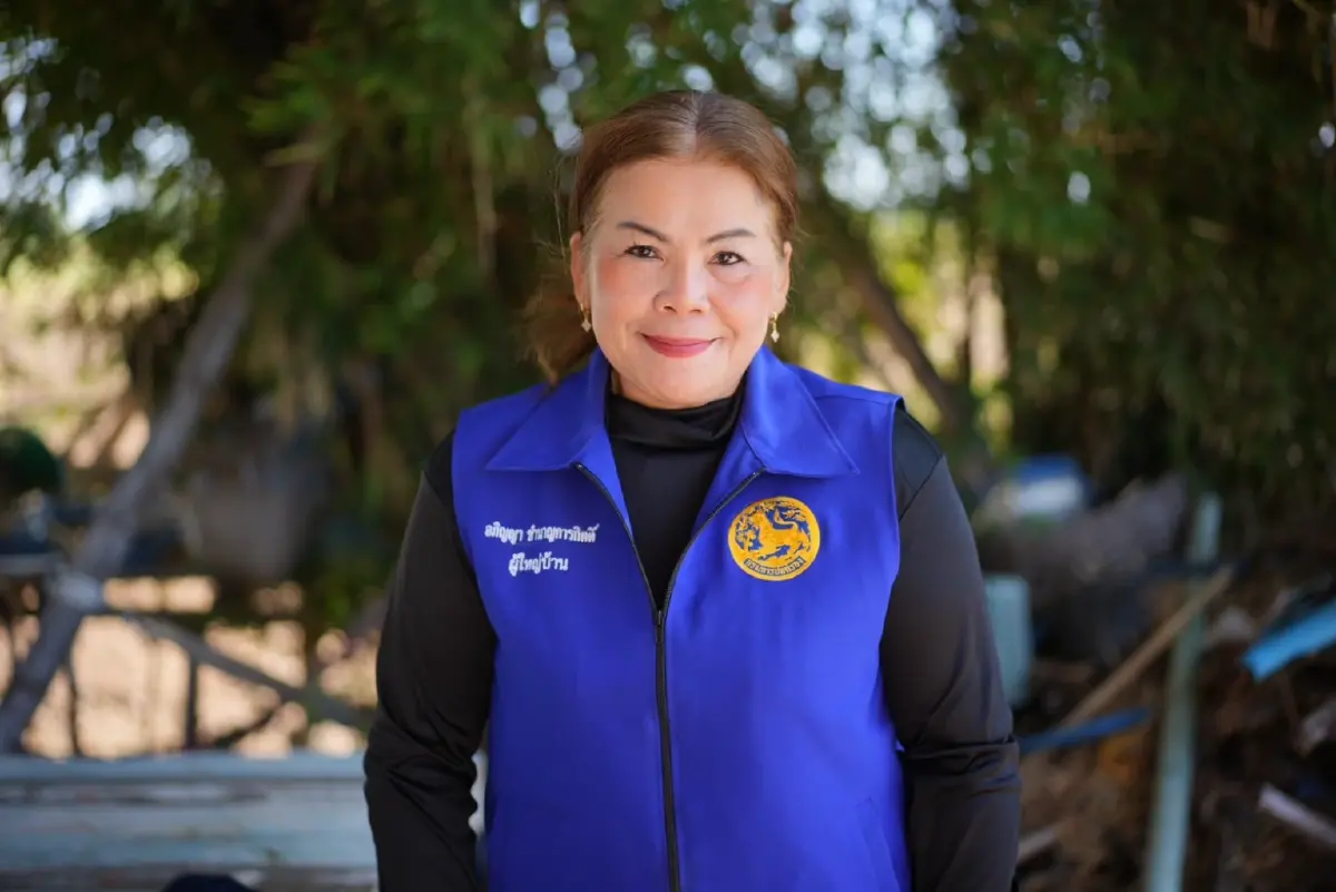 นางสาวอภิญญา ชำนาญการกิตติ์ ผู้ใหญ่บ้านบ้านท่าศาลา หมู่ 6 ตำบลละหาน อำเภอจัตุรัส