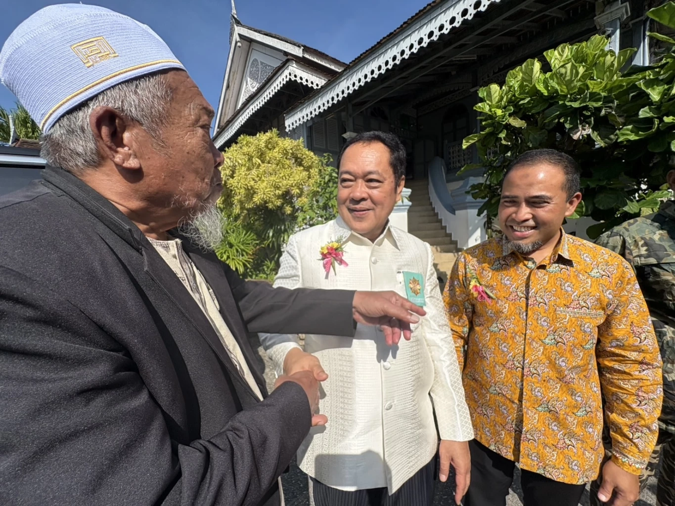 "พ.ต.อ.ทวี" เขย่าสนามปัตตานี ล้างหนี้ กยศ.-แก้ราคาเกษตร ดันรัฐธรรมนูญฉบับประชาชน