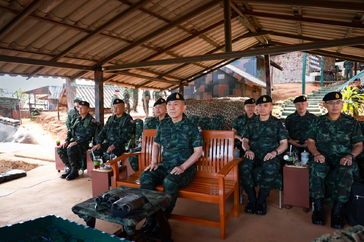 "ผบ.ทสส." ลงพื้นที่แม่สอด ตรวจแนวชายแดนตะวันตก ด้าน "ปลัดกลาโหม" ลงพื้นที่กองกำลังผาเมือง เชียงใหม่