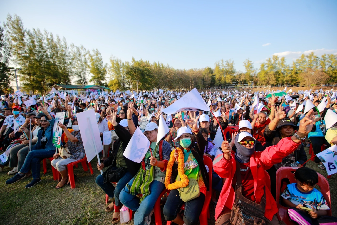"ธรรมนัส-นฤมล" นำทัพ "กล้าธรรม" อ้อนชาวลำปางขอยกจังหวัด ประกาศดันเมกะโปรเจกต์น้ำวัง
