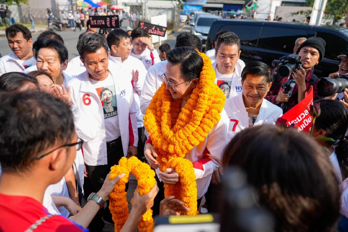 "ยศชนัน" บุกชลบุรี ชูนโยบาย Wellness Hub ดัน ม.บูรพา ติดท็อป 100 โลก