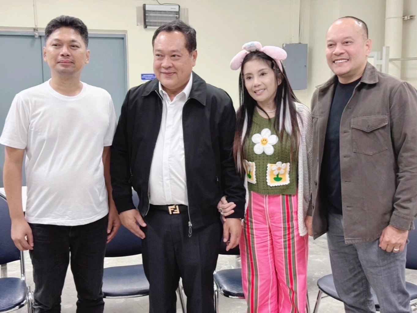 ฮือฮา! "เสก โลโซ" แท็กทีมหนุนพรรคประชาชาติ-เพื่อไทย สู้ศึกเลือกตั้ง 2569