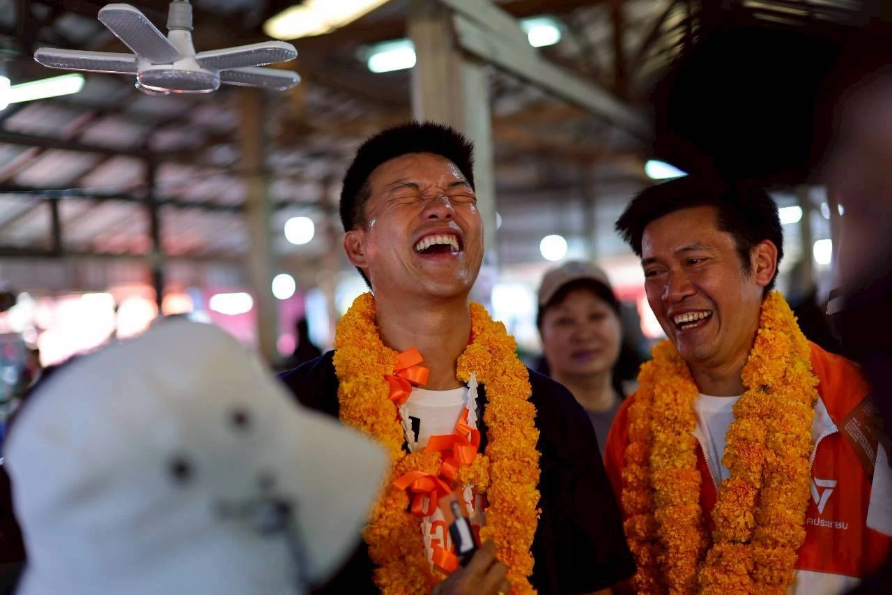 นายณัฐพงษ์ เรืองปัญญาวุฒิ หัวหน้าพรรคประชาชน