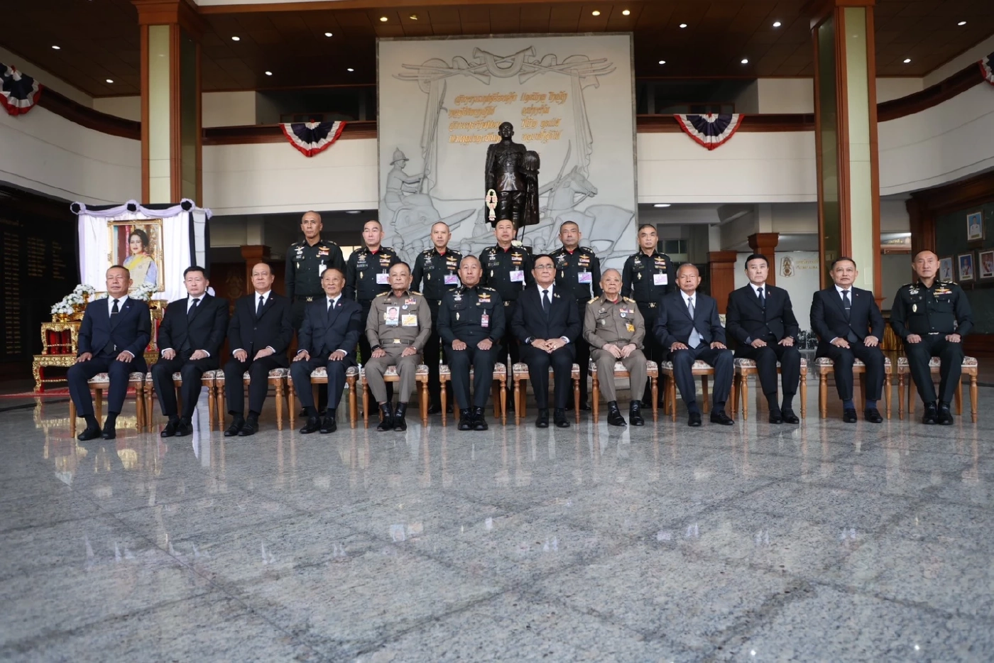 "พลเอกประยุทธ์" ร่วมวันสถาปนาครบ 116 ปี กองทัพภาค 1 ย้ำให้กำลังใจทหารชายแดนตลอด