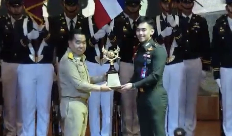 รร.เตรียมทหาร คึกคัก ศิษย์เก่าตบเท้าร่วมวันครบรอบปีที่ 68 มอบรางวัล "เกียรติยศจักรดาว"