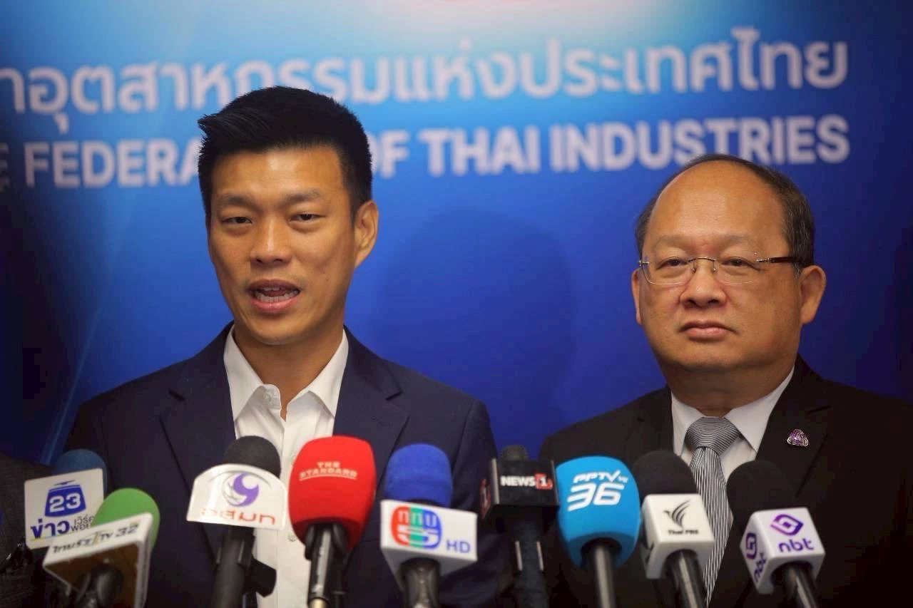 "เท้ง" นำทีมเศรษฐกิจ-แรงงาน ถกสภาอุตสาหกรรมฯ อุดรูรั่วระบบเศรษฐกิจ 100  วันแรก