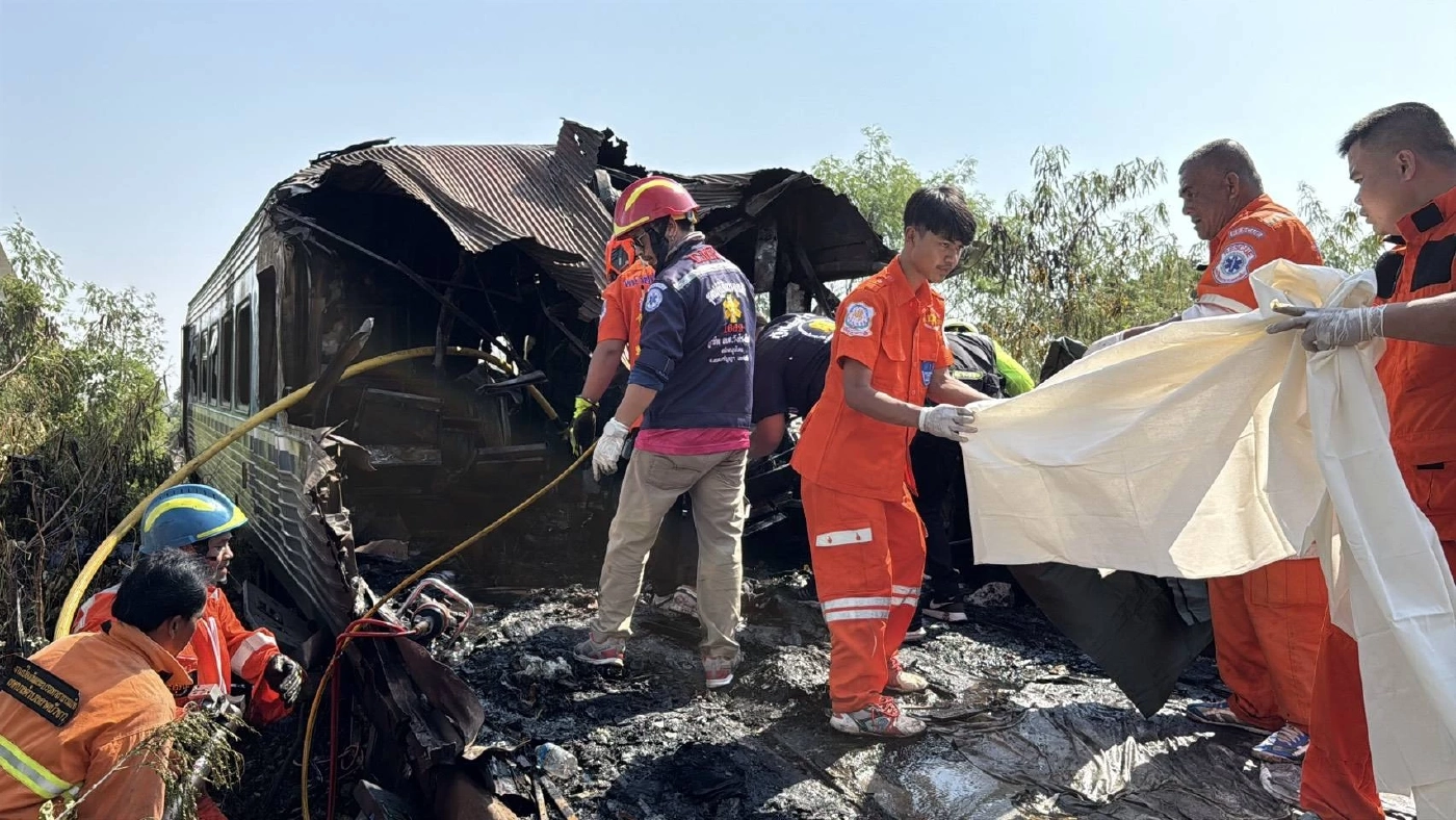 รับไม่ได้! "ดร.เอ้" ชี้เหตุเครนถล่มทับรถไฟโคราช ไม่กลัวความผิด ไม่เคยเห็นใครติดคุก-ปรับจริงจัง