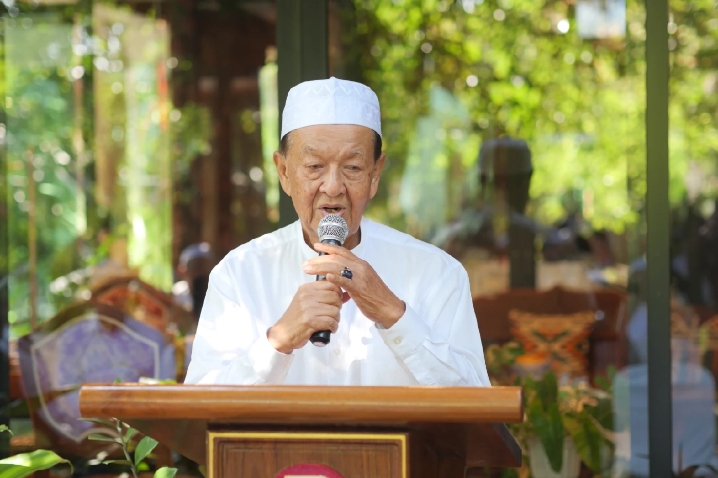 นายวันมูหะมัดนอร์ มะทา ประธานที่ปรึกษาพรรคประชาชาติ 