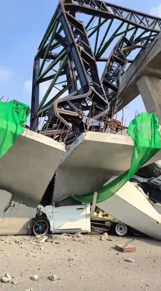 ภาพจากไลน์กลุ่มข่าวป่อเต็กตึ๊ง