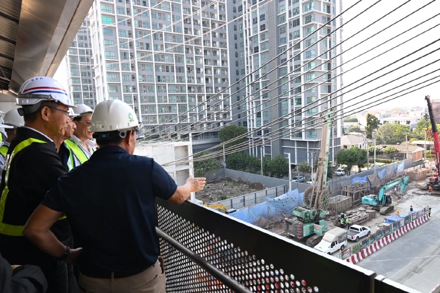 บอร์ด รฟม. ลงพื้นที่ติดตามความคืบหน้ารถไฟฟ้า 'ม่วง – ส้ม'