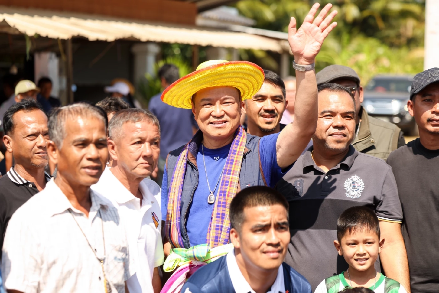 "อนุทิน" ปลื้ม "ชาวชุมพร" ต้อนรับอบอุ่น บอกเชียร์เบอร์ 4-37