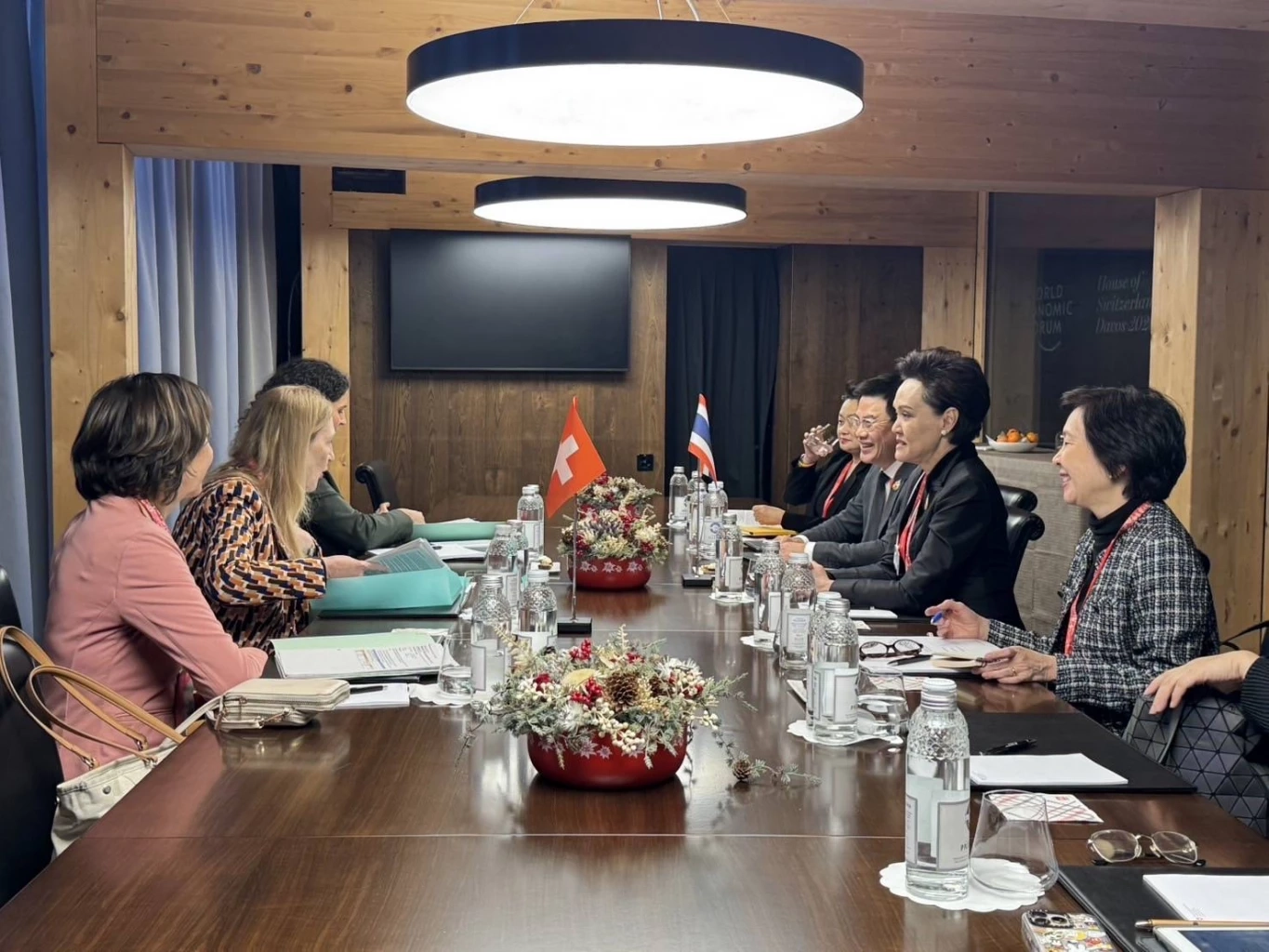 'ศุภจี' พบกระทรวงเศรษฐกิจสวิส กรุยทางเพิ่มการค้าการลงทุน