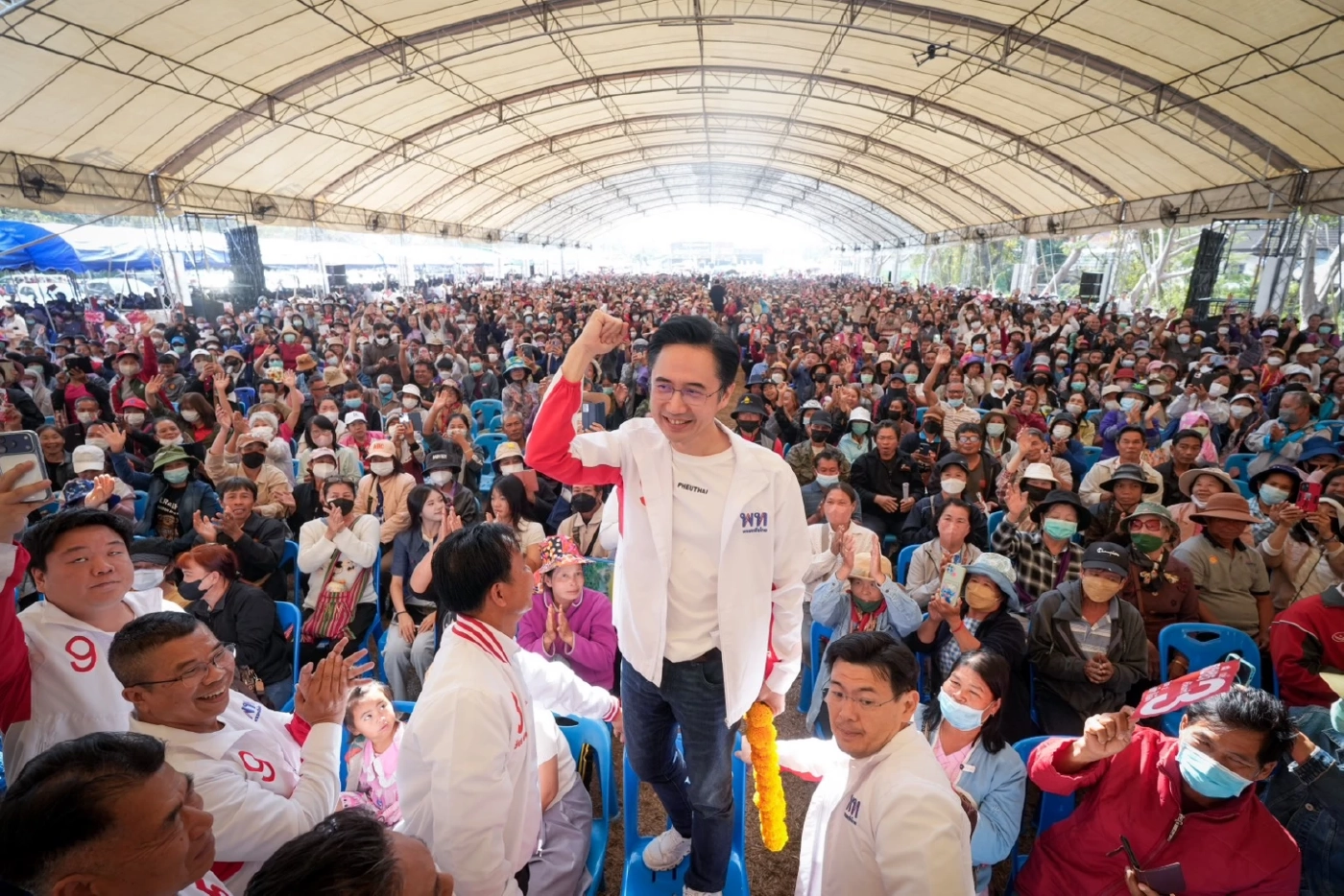 “ยศชนัน” มั่นใจเพื่อไทยปักธงพะเยาทั้ง 3 เขต แม้การแข่งขันรุนแรง