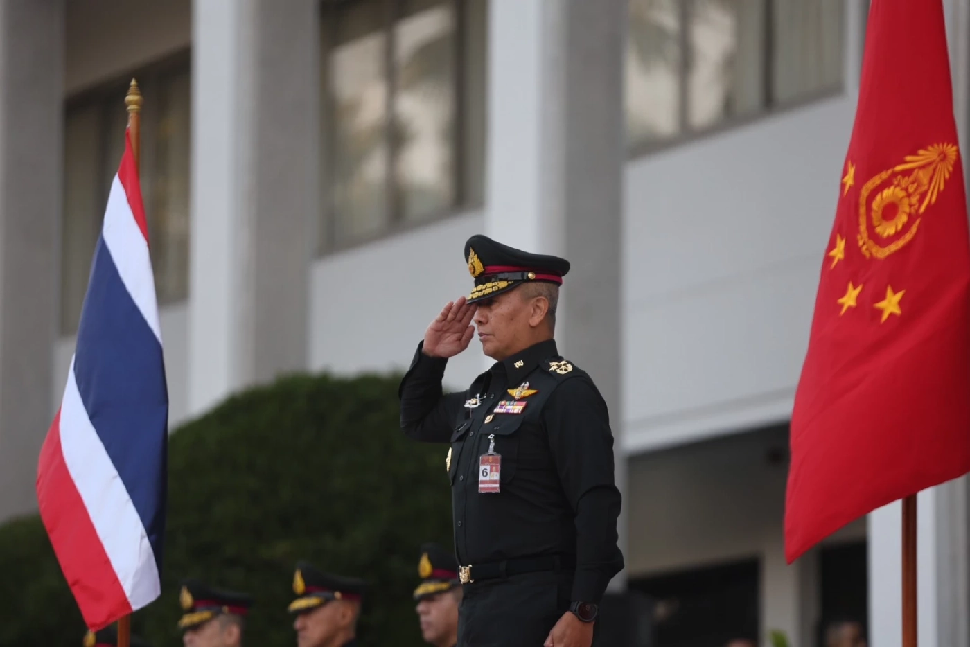 "พลเอกประยุทธ์" ร่วมวันสถาปนาครบ 116 ปี กองทัพภาค 1 ย้ำให้กำลังใจทหารชายแดนตลอด