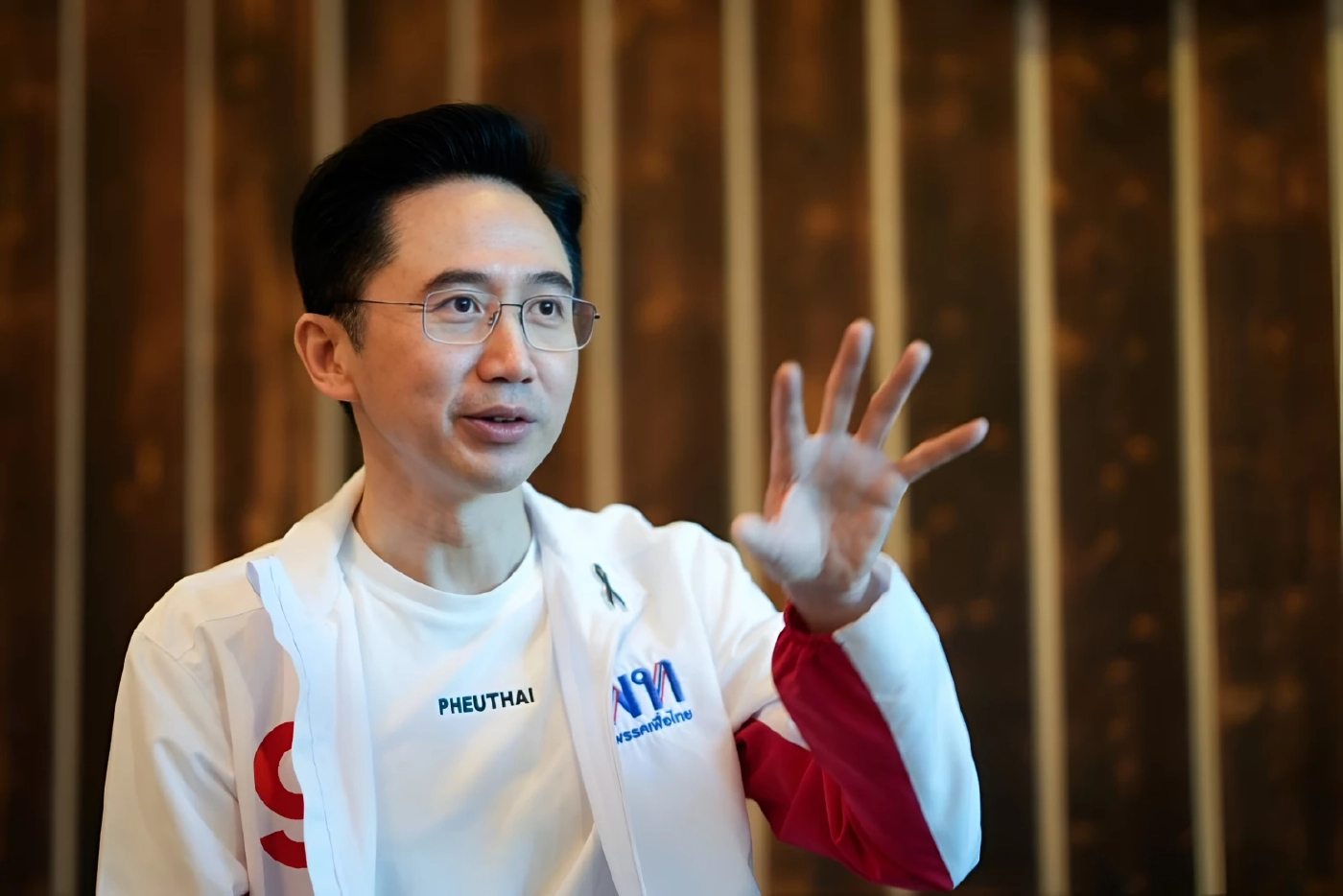 "บลูมเบิร์ก" ชี้แม้เพิ่งเปิดตัว ธ.ค.แต่ละคนนิยมเทียบชั้น "เท้ง-อนุทิน"