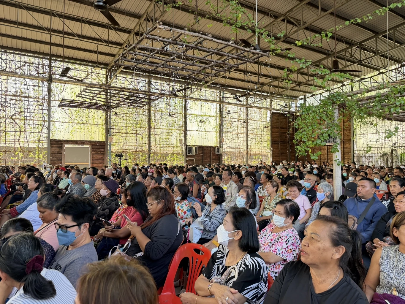 “ธนกร” ลุยสงขลา อ้อนขอคะแนนให้ 2 ผู้สมัคร ภท. แก้ภัยพิบัติยั่งยืน