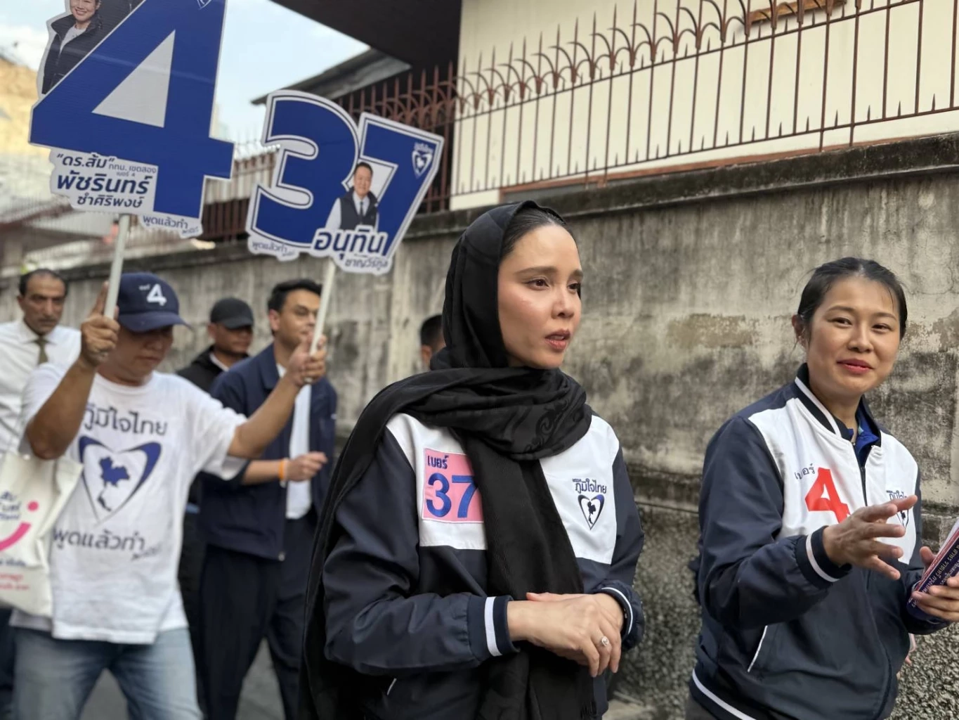 "ซาบีดา" ลุยชุมชนมุสลิมราชเทวีช่วย "ดร.ส้ม-พัชรินทร์" หาเสียง