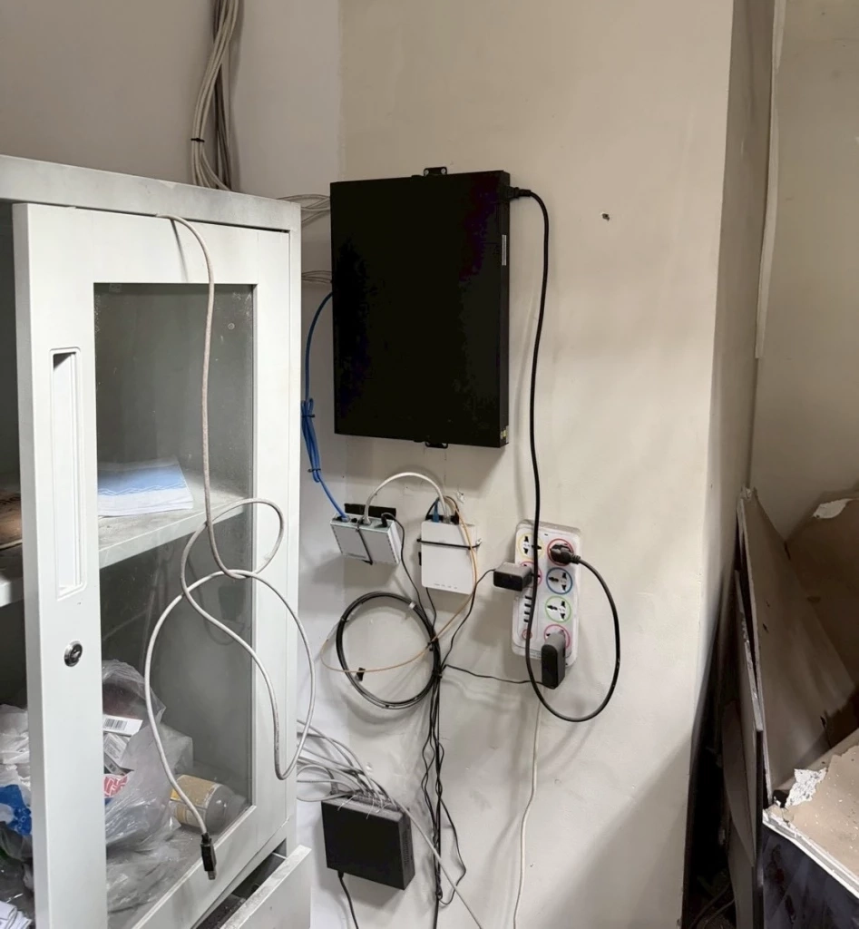 ช็อก! เปิดภาพฐาน "สแกมเมอร์" ด่านช่องจอม-โอร์เสม็ด เจอหลักฐานอื้อ พบสร้าง "โรงพักปลอม"