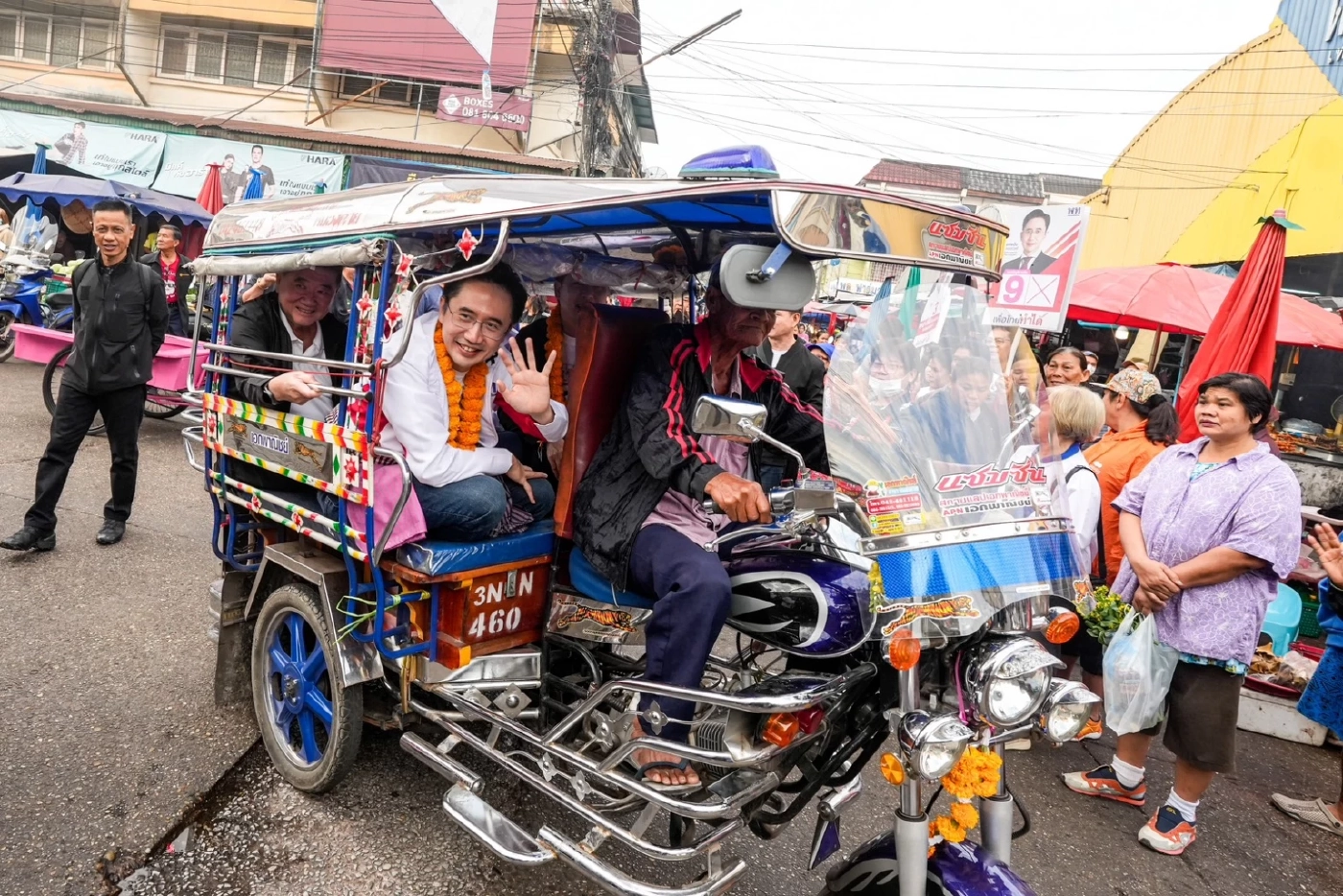 ลุยหนองคาย! "ยศชนัน" ขอคะแนนชาวบ้าน ชูเศรษฐกิจชายแดน-ปราบยาเสพติด ขอเหมายกจังหวัด