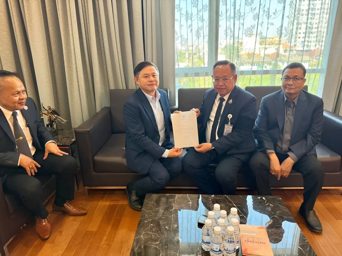 "ทนายแก้ว" ยื่นหนังสือลาออก จาก กรรมการฯ สำนักอบรมวิชาว่าความ ต่อ "นายกสภาทนายความ"