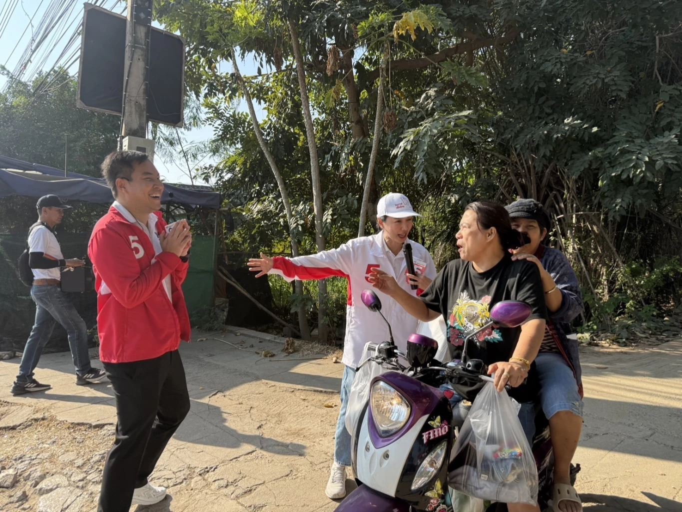 "ลิณธิภรณ์" มั่นใจชาวเมืองกาญจน์เทใจหนุน "สส.กอล์ฟ" เบอร์ 5 ชูนโยบายล้างหนี้ -อุ้ม SME