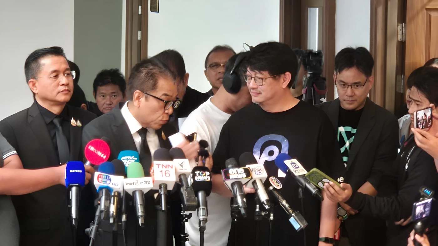 "บก.ลายจุด – ไอลอว์" บุกถาม "แสวง บุญมี" ซักปัญหาค่าใช้จ่ายพรรคการเมือง ในการรณรงค์ประชามติ