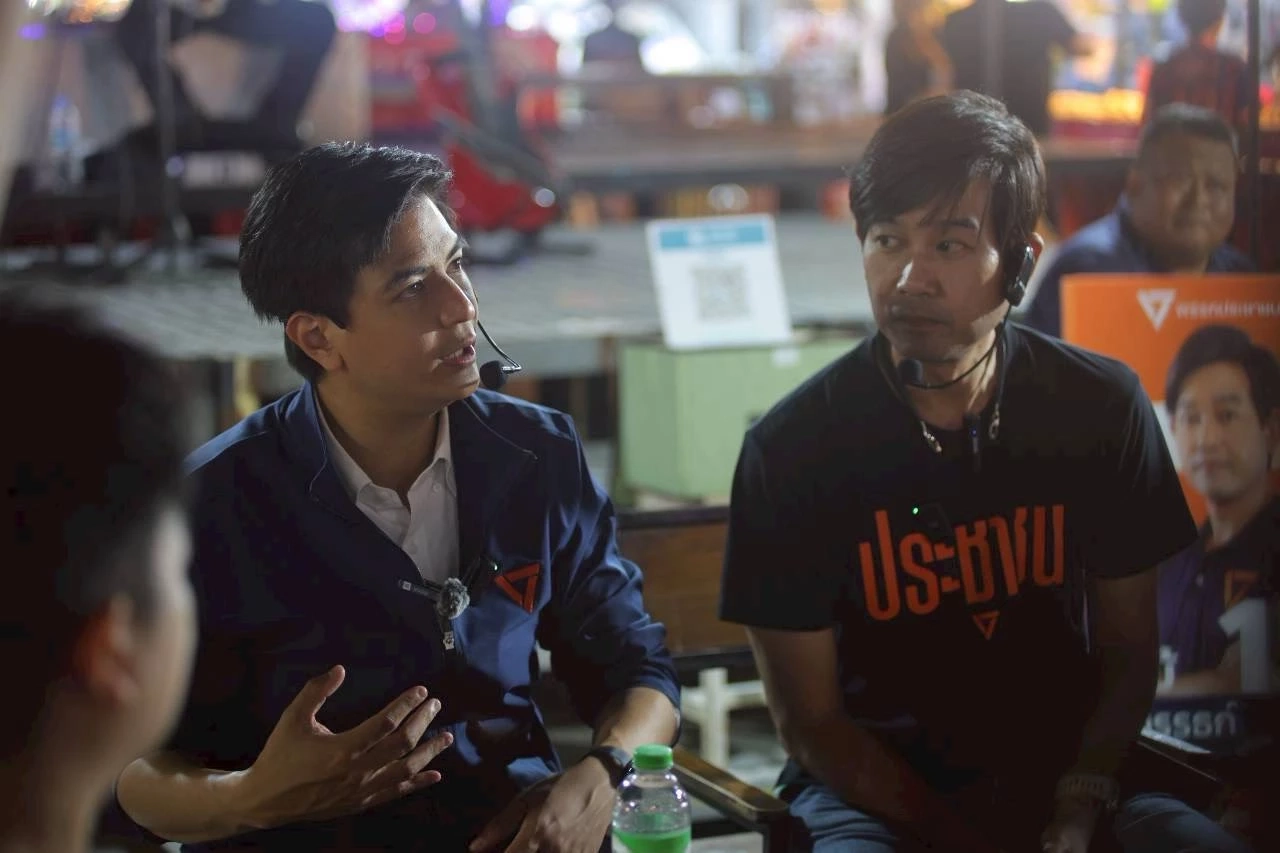 "พริษฐ์" บุกเลียบด่วน ชู 3 นโยบายกู้ กทม. ดันกฎหมายอากาศสะอาด-หวยใบเสร็จ