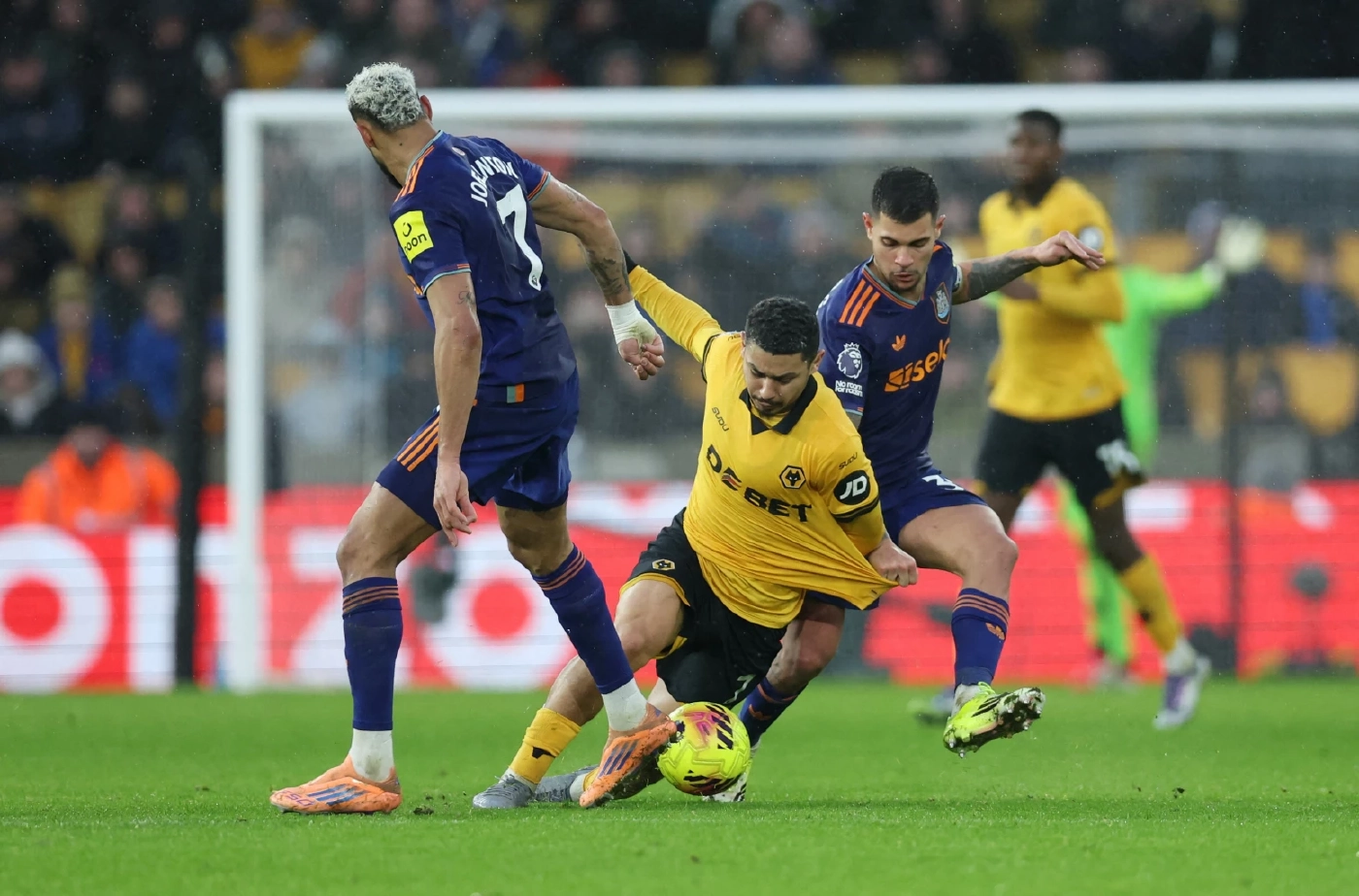 สรุปผล พรีเมียร์ลีก: วิลล่าสะดุดแพ้เอฟเวอร์ตัน พลาดโอกาสจี้ฝูง