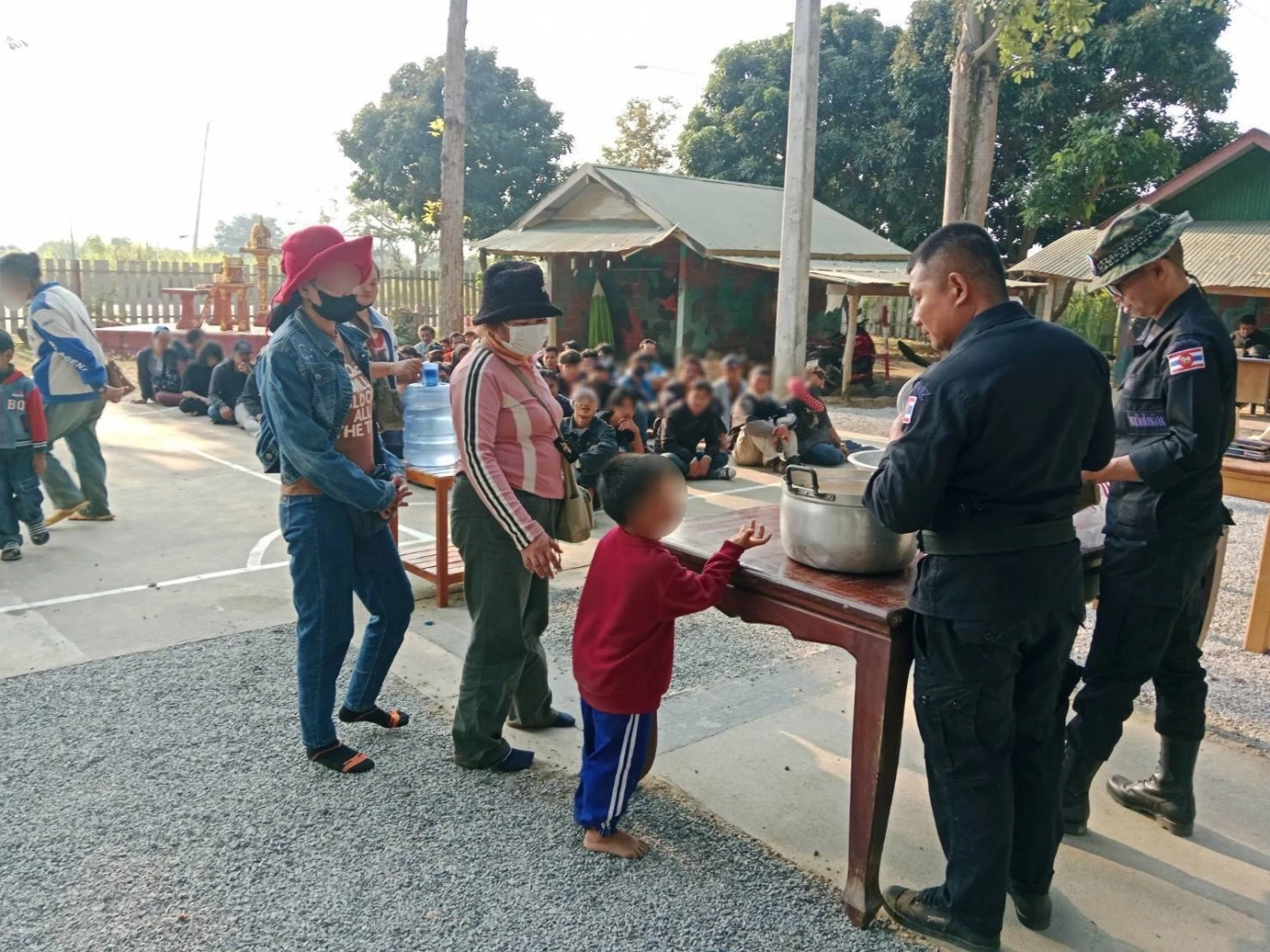 วิกฤตเพื่อนบ้านปะทุ! แรงงาน "กัมพูชา" นับร้อยหนีตาย ลอบเข้า "ประเทศไทย"