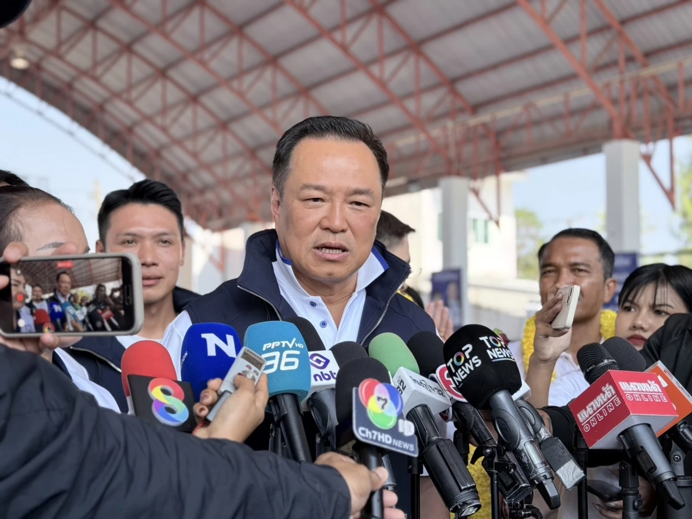 นายอนุทิน ชาญวีรกูล นายกรัฐมนตรี และรัฐมนตรีว่าการกระทรวงมหาดไทย