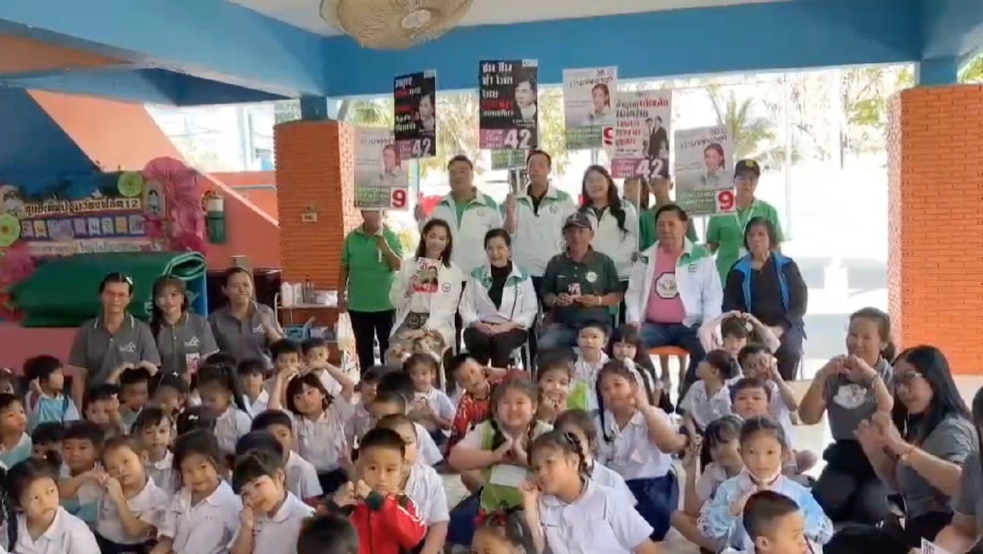 “ปวีณา” ลุยคลองเตย ช่วยผู้สมัครกล้าธรรม ย้ำนโยบายผู้สูงอายุ-เด็ก