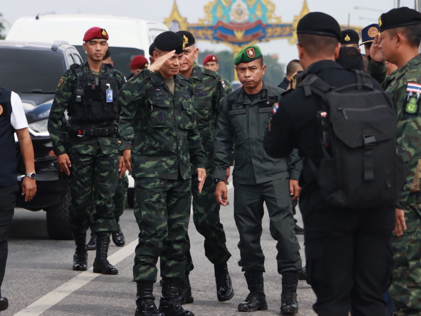 ฉก.นราธิวาสประกาศเคอร์ฟิวช่วงกลางคืน ใช้กฎอัยการศึกคุมเข้ม