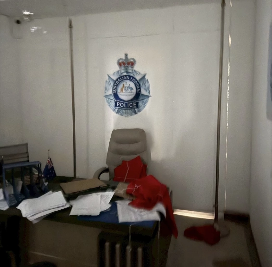 ช็อก! เปิดภาพฐาน "สแกมเมอร์" ด่านช่องจอม-โอร์เสม็ด เจอหลักฐานอื้อ พบสร้าง "โรงพักปลอม"