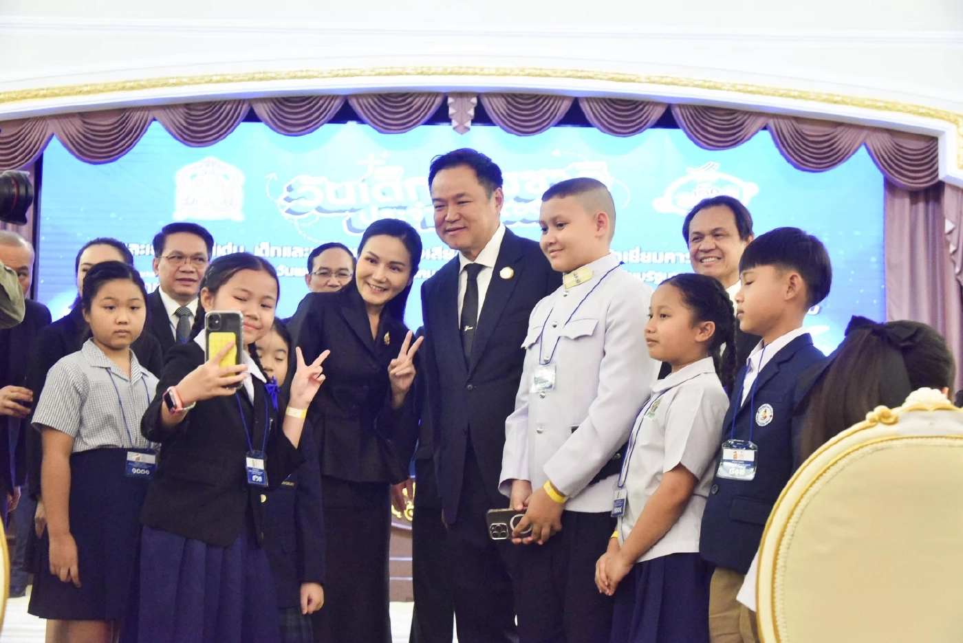 "นายกฯ" เปิดทำเนียบ รับเด็กและเยาวชน เชื่อในอนาคต จะมีหนึ่งในนี้มาบริหารประเทศ