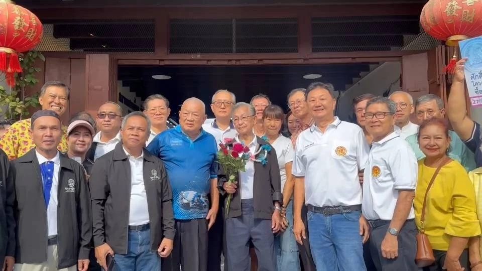 "ชวน" เดินสายปัตตานีขอโอกาส "ประชาธิปัตย์" ปราบทุนเทา