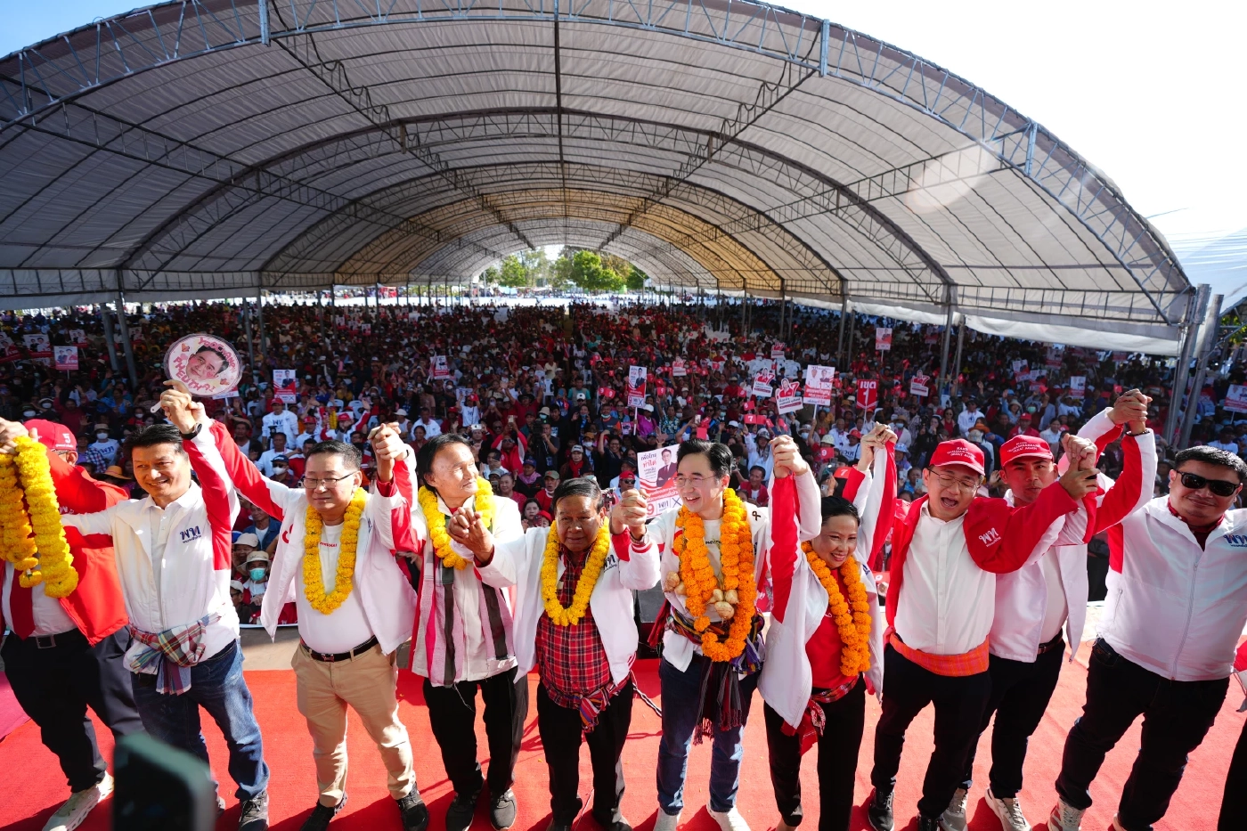 “ยศชนัน" อ้อนคนสารคาม ขอแลนด์สไลด์ 6 เขต ดัน "มันแกว" โกอินเตอร์