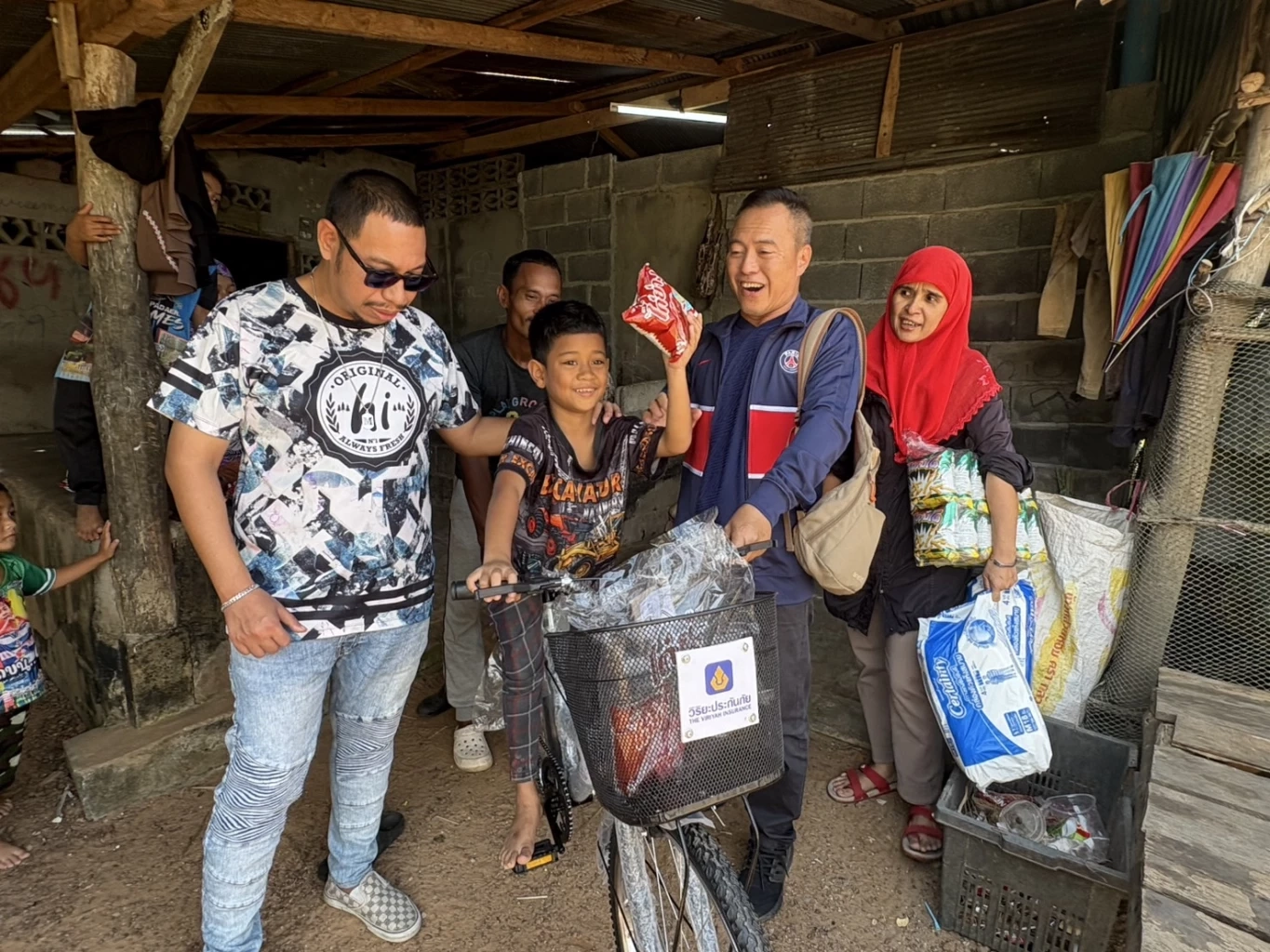 “สื่อใต้-เนชั่น-วิริยะ” มอบของขวัญ “เด็กที่ไปไม่ถึงวันเด็ก”