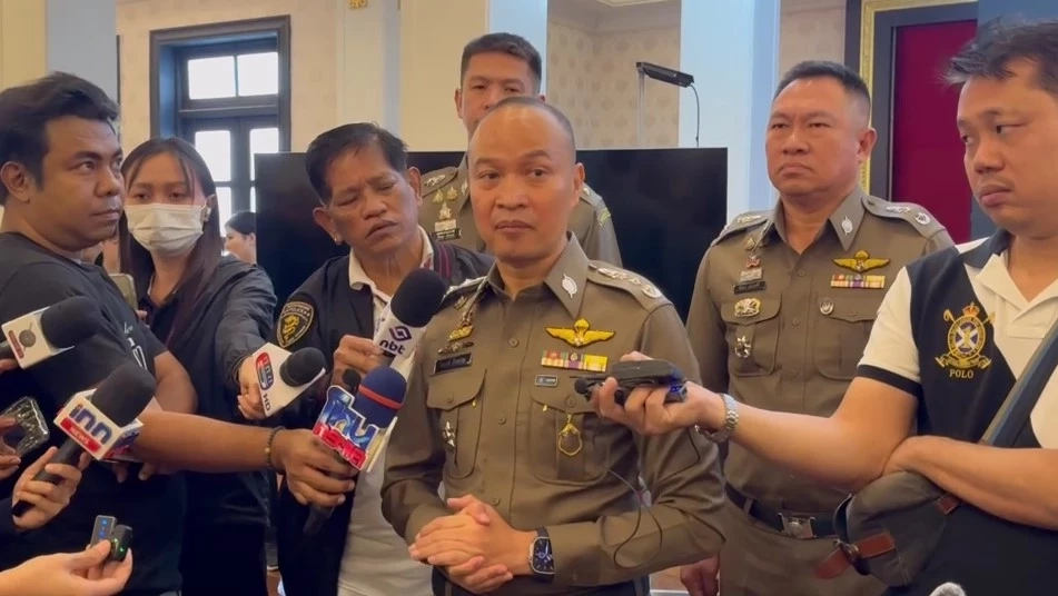 พล.ต.ท.ไตรรงค์ ผิวพรรณ รองจเรตำรวจแห่งชาติ